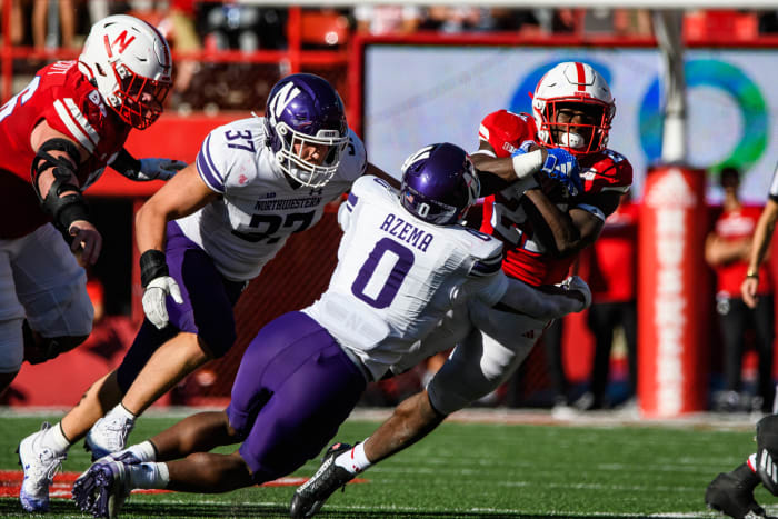 07_Emmett Johnson_FB vs Northwestern 1021